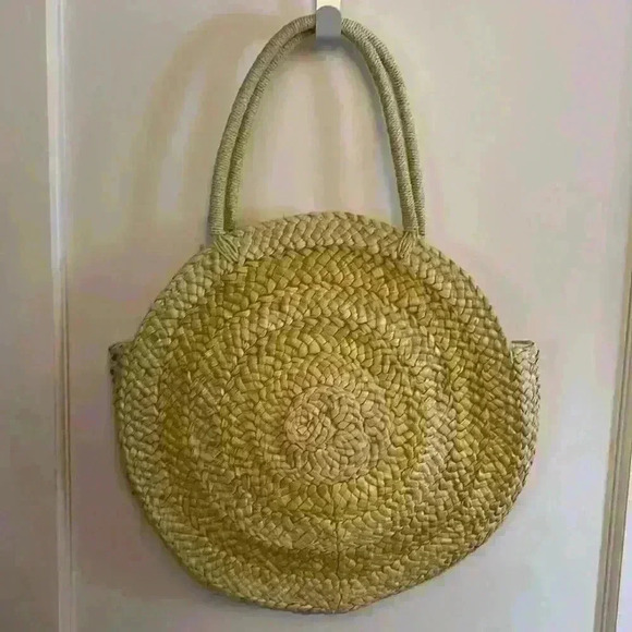 Rattan Purse - Picture 1 of 5